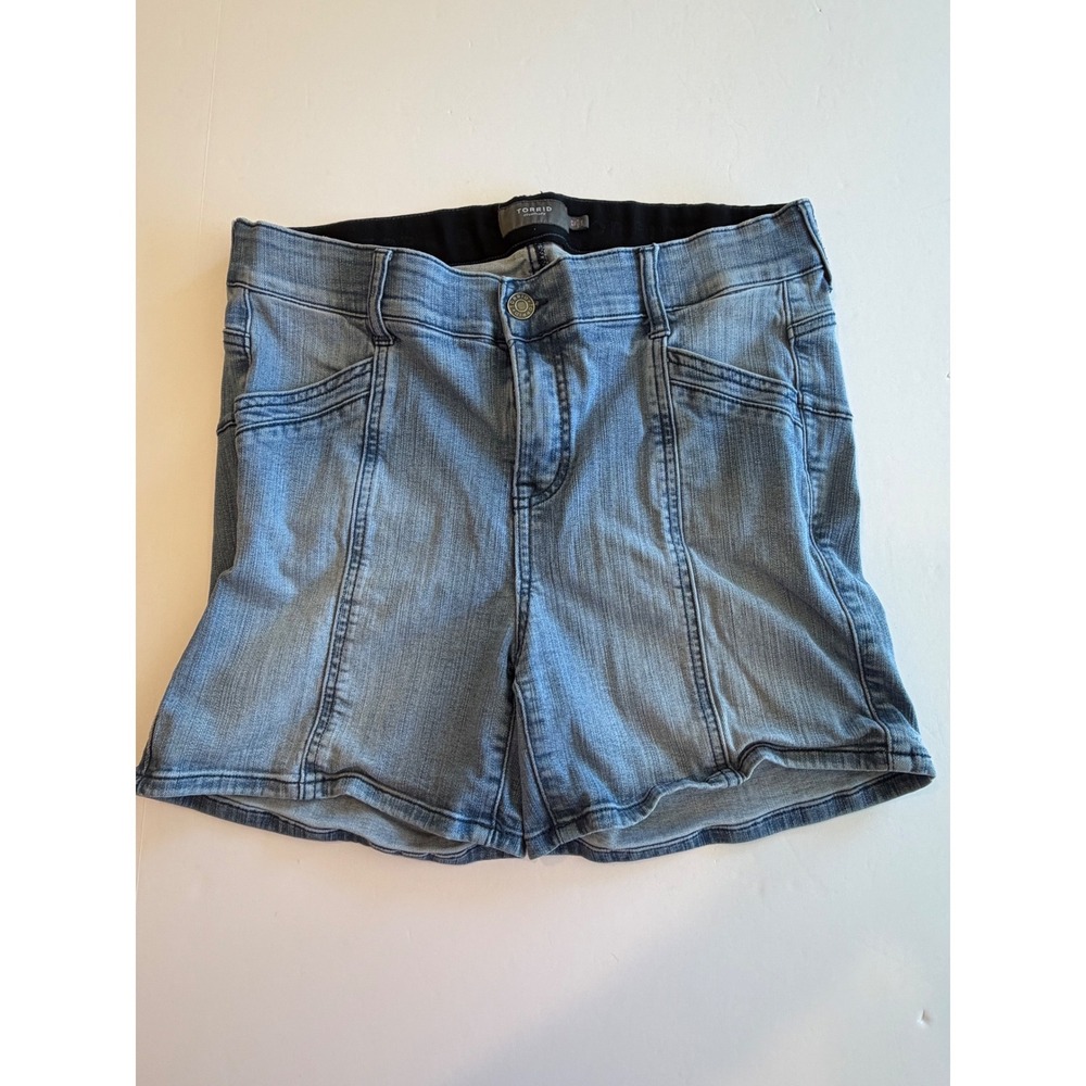 Torrid Denim Shorts Womens 12 Medium Wash High Rise Elastic Waist Seam Detail